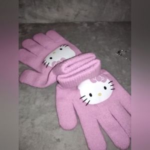 Hello Kitty Mittens